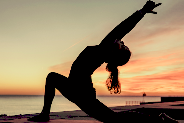 Yogateacher Mady Morrison: Erfahre ihr Erfolgsgeheimnis. 